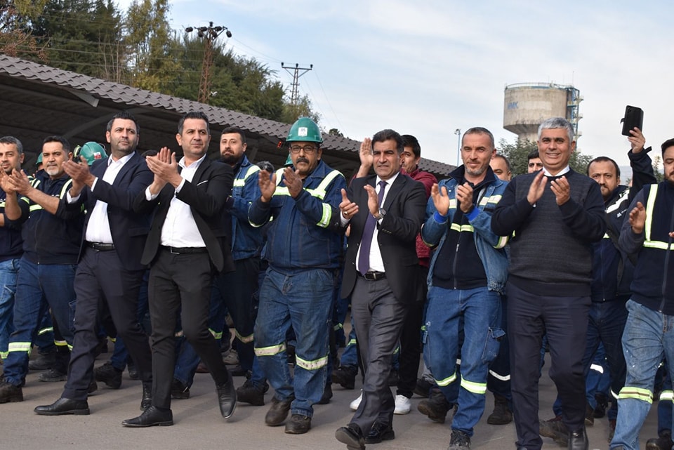 Özçelik-İş Sendikası: Grev Kararı Aldı, Uzlaşma İçin Çağrıda Bulundu